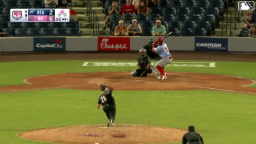 Pedro León singles on a line drive to left fielder Dayson Croes. Bryan Rincon scores.