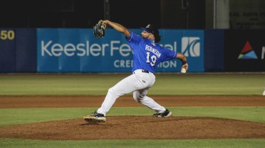 Shuckers' Pitching Finishes Out Dominant Series with 2-1 Win