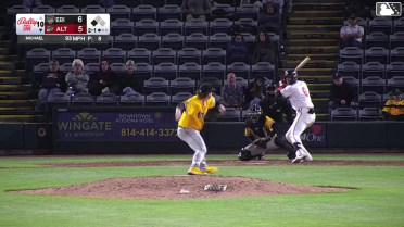 Javier Rivas singles on a fly ball to right fielder Justice Bigbie. Will Taylor scores.