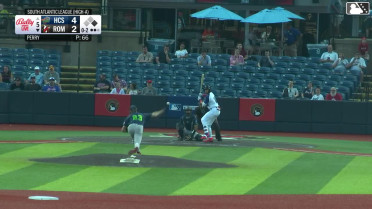 Conor Essenburg singles on a line drive to center fielder Chandler Pollard. Carter Beck scores. Conor Essenburg to 2nd.