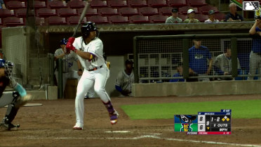 Yasser Mercedes singles on a ground ball to center fielder Asbel Gonzalez. Eduardo Tait scores. Khadim Diaw to 3rd.