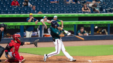 Nashville Slugs Their Way Past Louisville, Hit Four Home Runs in 7-5 Win