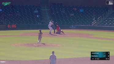 Dax Kilby doubles (2) on a line drive to center fielder Vance Honeycutt. Nathan Hall scores. Miguel Useche scores.