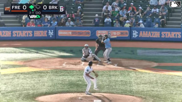 Colin Yeaman out on a sacrifice fly to right fielder Sam Biller. Colin Tuft scores.
