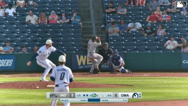 Enmanuel Valdez homers (8) on a fly ball to right center field.