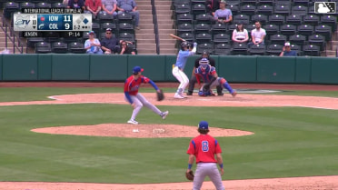 Travis Bazzana doubles (8) on a ground ball to right fielder Hayden Cantrelle. Petey Halpin scores.