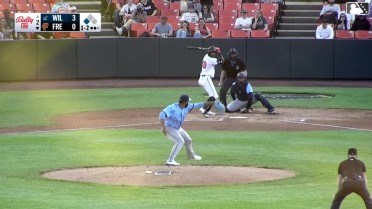 Leandro Arias singles on a line drive to right fielder Teo Banks. Braylin Tavera scores.