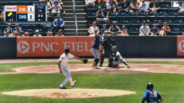 Yonny Hernández grounds out to first baseman Ernesto Martinez Jr. Ji Hwan Bae scores. Christian Arroyo to 3rd.