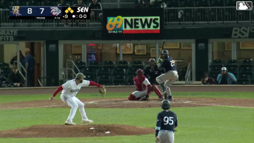 Lou Trivino In play, out(s) to Ali Sánchez