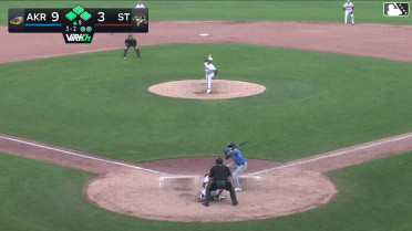 Tyresse Turner triples (1) on a line drive to right fielder Matt Rudick. Aaron Walton scores. Jose Devers scores. Christian Knapczyk scores.