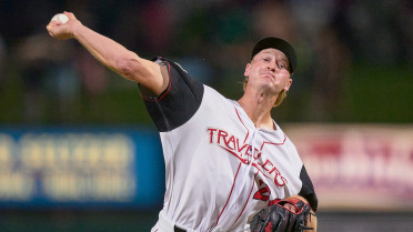 Travs Pitch Past 'Hounds