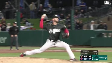 Patrick Wisdom homers (4) on a fly ball to left center field.