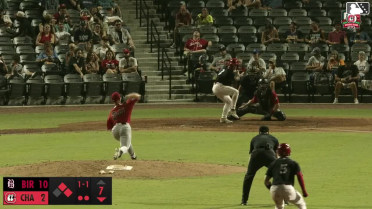 Kien Vu homers (4) on a fly ball to right center field. Cade Hunter scores. Yerlin Confidan scores.