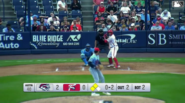 Raider Tello singles on a line drive to right fielder D'Andre Smith. Aroon Escobar scores. Wuilfredo Antunez scores. Raider Tello out at 2nd on the throw, right fielder D'Andre Smith to shortstop Mitch Voit.