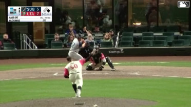 Riley Unroe doubles (2) on a line drive to left fielder Donovan Walton. Jax Biggers scores.