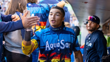 Tai Peete's solo home run