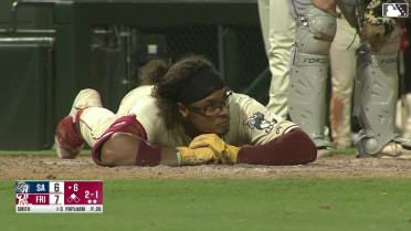 Marcus Smith's inside-the-park homer