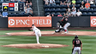 Riley Adams walks. Phillip Glasser scores. Yohandy Morales to 3rd. Trey Lipscomb to 2nd.