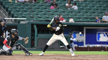 Grizzlies Sunk by Two Big Innings, Snell
