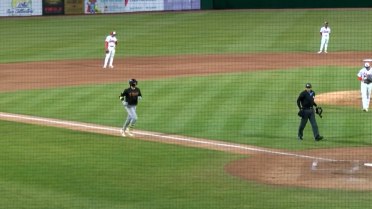 Andrew Fischer's solo homer