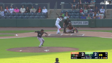 Yaqui Rivera Ball to Ben Gamel