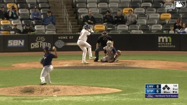 Alan Roden homers (2) on a line drive to right field.