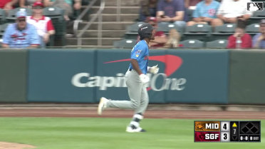 Leo De Vries' second homer of the game