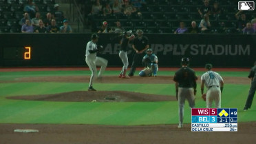Luis Castillo hits a grand slam (14) to right field. Braylon Payne scores. Daniel Dickinson scores. Eric Bitonti scores.