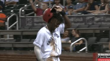 De La Cruz's inside-the-park home run