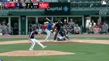 Sean Keys doubles (6) on a sharp line drive to right fielder Felix Reyes. Ismael Munguia scores.