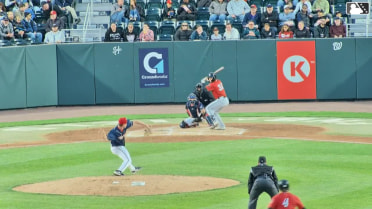 John Peck singles on a ground ball to right fielder Sam Petersen. Brett Callahan scores. John Peck to 2nd.