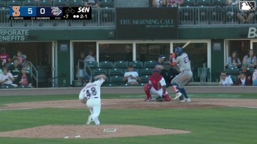 Mark Vientos homers (2) on a fly ball to center field.