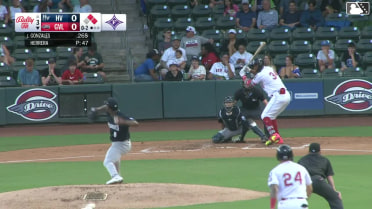 Justin Gonzales doubles (10) on a fly ball to left fielder Robbie Burnett. Ronny Hernandez scores. Antonio Anderson to 3rd.