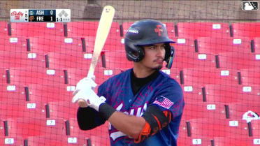 Colin Yeaman homers (3) on a fly ball to right center field.
