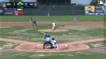 José Anderson out on a sacrifice fly to center fielder Jose Pirela. Juan Ortuno scores.