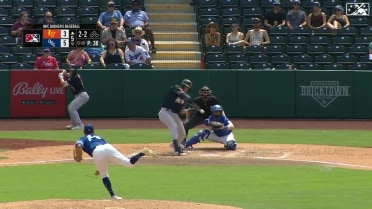 Logan Davidson crushes his first homer in Triple-A