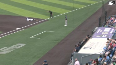 Coby Morales' terrific diving catch