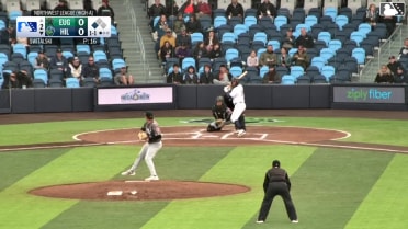 Kenny Castillo singles on a line drive to right fielder Lisbel Diaz. Yassel Soler scores.