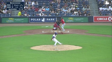 Brady House homers (5) on a fly ball to left field.