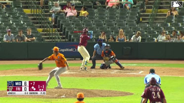 Keith Jones II singles on a ground ball to left fielder Clark Elliott. Ian Moller scores. Max Wagner to 3rd. Keith Jones II to 2nd. Throwing error by shortstop Leo De Vries.
