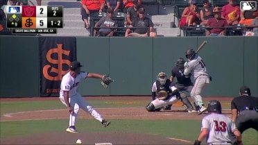 Enyervert Perez reaches on a throwing error by third baseman Dario Reynoso. Paul Schoenfeld scores. Enyervert Perez to 2nd.