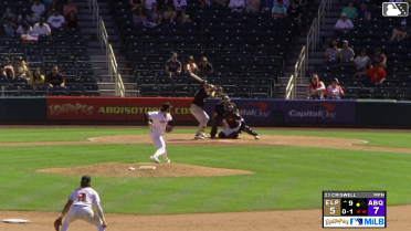 Will Wagner homers (3) on a fly ball to right center field. Carlos Rodríguez scores.