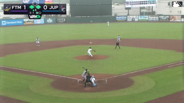 Keyner Benitez In play, run(s) to Byron Chourio