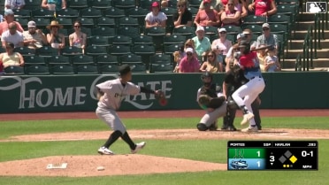 Chase Harlan doubles (4) on a fly ball to right fielder Esmith Pineda. Eduardo Quintero scores. Chase Harlan to 3rd.