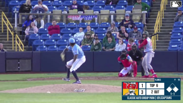 Lamar King Jr. singles on a line drive to left fielder Esteban González. Kasen Wells scores. Alex McCoy to 2nd.