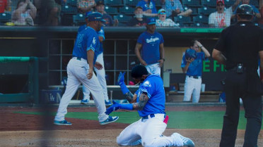 Comets Come Back to Secure Walk-Off Win in 10 Innings