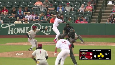 Samuel Munoz singles on a ground ball to second baseman Daniel Dickinson. Emil Morales scores. Jose Meza to 3rd. Eduardo Guerrero to 2nd.