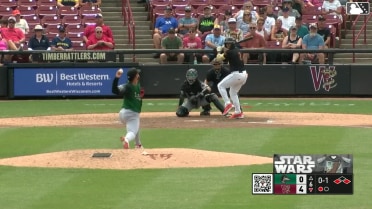 Juan Baez doubles (5) on a fly ball to left fielder Jose Meza. Daniel Dickinson scores. Luis Castillo to 3rd.