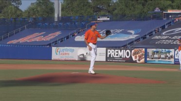 Wellington Aracena fans eight batters in a row