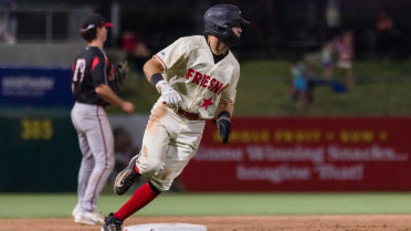 6-run 5th pushes Fresno past Lake Elsinore 8-4 for 11th straight Sunday victory